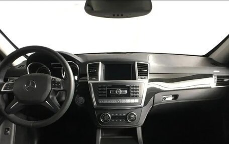 Mercedes-Benz M-Класс, 2012 год, 3 500 000 рублей, 4 фотография