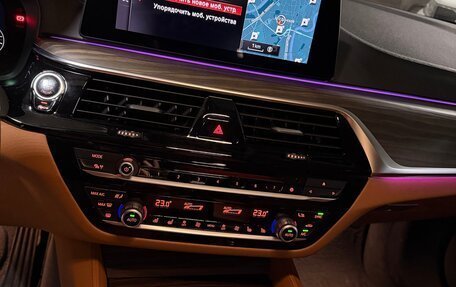 BMW 5 серия, 2018 год, 3 690 000 рублей, 10 фотография