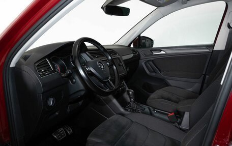 Volkswagen Tiguan II, 2019 год, 2 248 000 рублей, 5 фотография