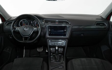 Volkswagen Tiguan II, 2019 год, 2 248 000 рублей, 7 фотография