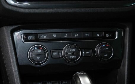 Volkswagen Tiguan II, 2019 год, 2 248 000 рублей, 11 фотография