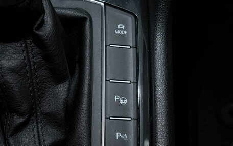 Volkswagen Tiguan II, 2019 год, 2 248 000 рублей, 16 фотография