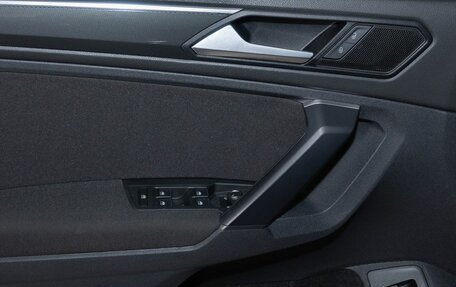 Volkswagen Tiguan II, 2019 год, 2 248 000 рублей, 19 фотография