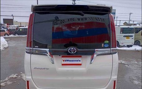 Toyota Esquire I, 2018 год, 1 990 000 рублей, 6 фотография