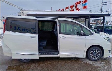 Toyota Esquire I, 2018 год, 1 990 000 рублей, 9 фотография