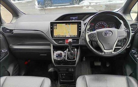 Toyota Esquire I, 2018 год, 1 990 000 рублей, 12 фотография