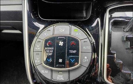 Toyota Esquire I, 2018 год, 1 990 000 рублей, 15 фотография