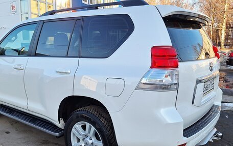 Toyota Land Cruiser Prado 150 рестайлинг 2, 2010 год, 2 899 000 рублей, 11 фотография