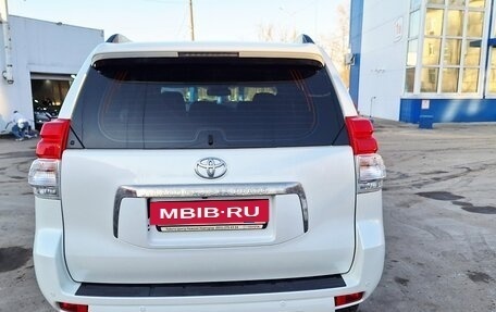 Toyota Land Cruiser Prado 150 рестайлинг 2, 2010 год, 2 899 000 рублей, 9 фотография