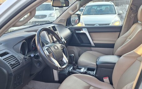 Toyota Land Cruiser Prado 150 рестайлинг 2, 2010 год, 2 899 000 рублей, 23 фотография