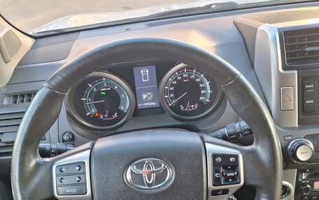 Toyota Land Cruiser Prado 150 рестайлинг 2, 2010 год, 2 899 000 рублей, 33 фотография