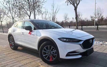 Mazda CX-4, 2023 год, 2 235 000 рублей, 3 фотография