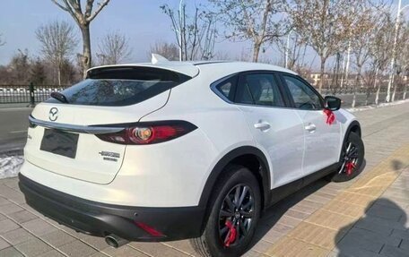 Mazda CX-4, 2023 год, 2 235 000 рублей, 4 фотография