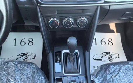 Mazda CX-4, 2023 год, 2 235 000 рублей, 13 фотография