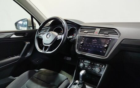 Volkswagen Tiguan II, 2019 год, 2 565 000 рублей, 14 фотография