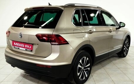 Volkswagen Tiguan II, 2019 год, 2 565 000 рублей, 5 фотография