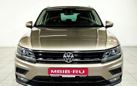 Volkswagen Tiguan II, 2019 год, 2 565 000 рублей, 2 фотография