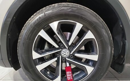 Volkswagen Tiguan II, 2019 год, 2 565 000 рублей, 10 фотография