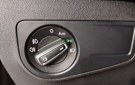 Volkswagen Tiguan II, 2019 год, 2 565 000 рублей, 19 фотография