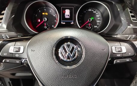 Volkswagen Tiguan II, 2019 год, 2 565 000 рублей, 20 фотография