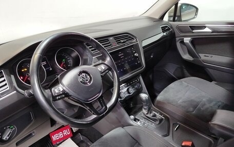 Volkswagen Tiguan II, 2019 год, 2 565 000 рублей, 23 фотография