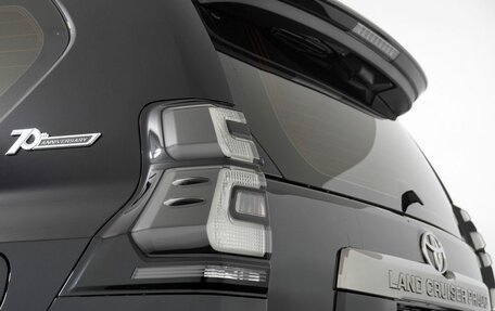 Toyota Land Cruiser Prado 150 рестайлинг 2, 2021 год, 7 400 000 рублей, 6 фотография