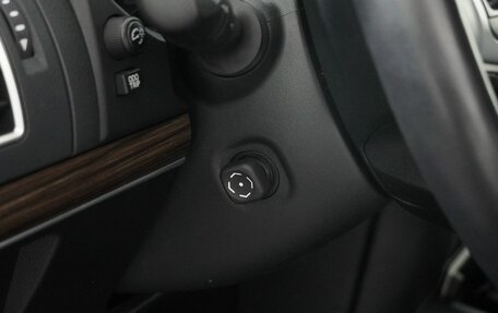 Toyota Land Cruiser Prado 150 рестайлинг 2, 2021 год, 7 400 000 рублей, 16 фотография