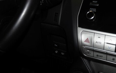 Toyota Land Cruiser Prado 150 рестайлинг 2, 2021 год, 7 400 000 рублей, 22 фотография