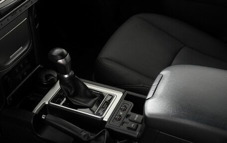 Toyota Land Cruiser Prado 150 рестайлинг 2, 2021 год, 7 400 000 рублей, 19 фотография