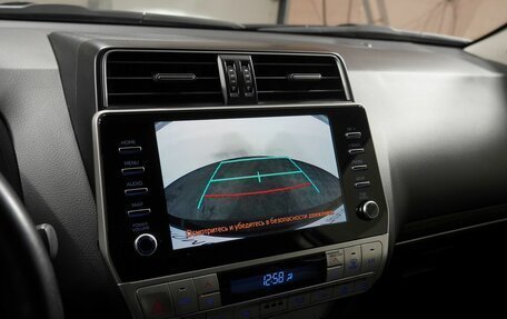 Toyota Land Cruiser Prado 150 рестайлинг 2, 2021 год, 7 400 000 рублей, 20 фотография