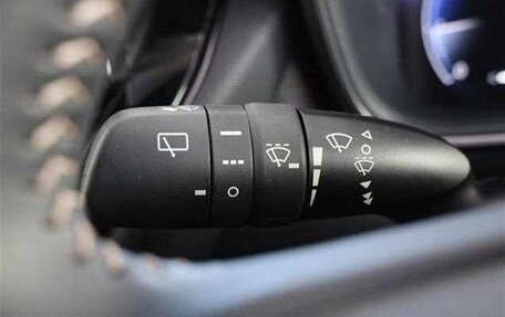 Toyota Corolla, 2023 год, 1 630 000 рублей, 17 фотография