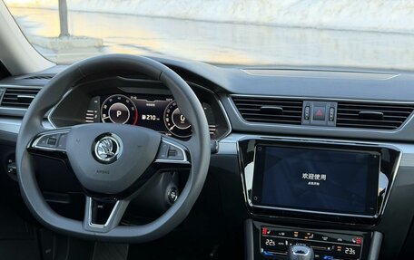 Skoda Superb III рестайлинг, 2025 год, 3 200 000 рублей, 18 фотография