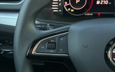 Skoda Superb III рестайлинг, 2025 год, 3 200 000 рублей, 26 фотография