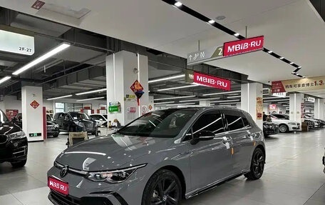 Volkswagen Golf VIII, 2023 год, 1 804 069 рублей, 1 фотография