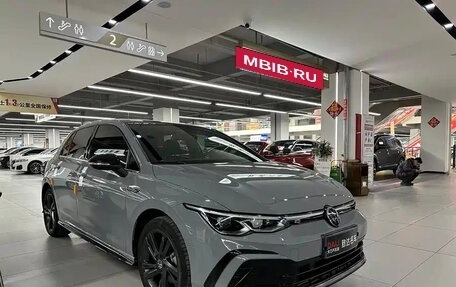 Volkswagen Golf VIII, 2023 год, 1 804 069 рублей, 3 фотография