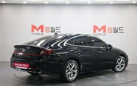 Hyundai Sonata VIII, 2022 год, 1 950 000 рублей, 3 фотография