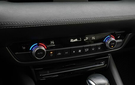 Mazda 6, 2021 год, 2 850 000 рублей, 13 фотография