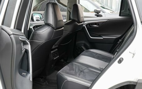 Toyota RAV4, 2021 год, 3 290 000 рублей, 11 фотография