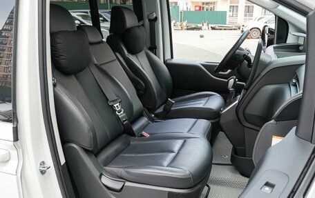 Hyundai Staria, 2024 год, 5 690 000 рублей, 8 фотография