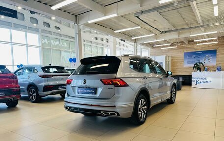 Volkswagen Tiguan II, 2021 год, 3 999 900 рублей, 6 фотография