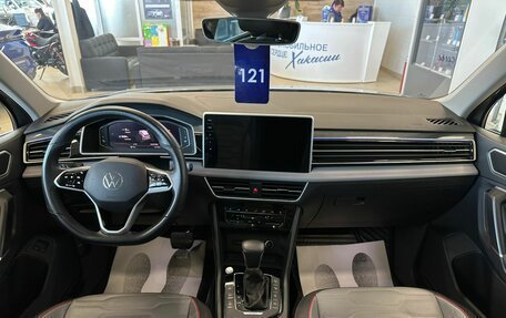 Volkswagen Tiguan II, 2021 год, 3 999 900 рублей, 16 фотография