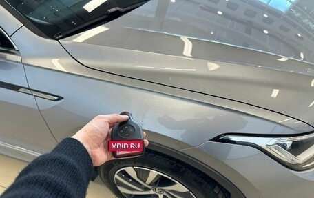 Volkswagen Tiguan II, 2021 год, 3 999 900 рублей, 29 фотография