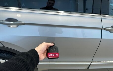 Volkswagen Tiguan II, 2021 год, 3 999 900 рублей, 27 фотография