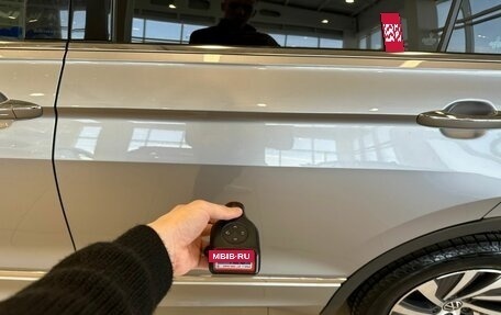 Volkswagen Tiguan II, 2021 год, 3 999 900 рублей, 23 фотография