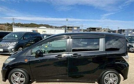 Honda Freed I, 2012 год, 790 000 рублей, 6 фотография