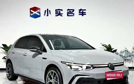 Volkswagen Golf VIII, 2023 год, 1 850 000 рублей, 3 фотография