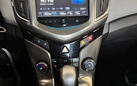 Chevrolet Cruze II, 2013 год, 980 000 рублей, 18 фотография