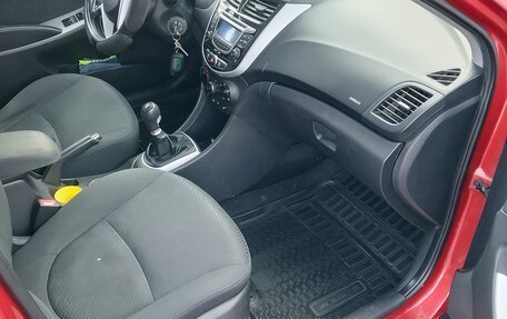 Hyundai Solaris II рестайлинг, 2011 год, 670 000 рублей, 3 фотография