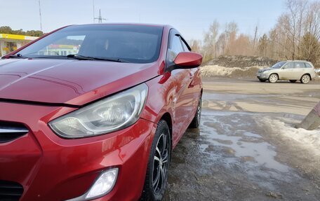 Hyundai Solaris II рестайлинг, 2011 год, 670 000 рублей, 2 фотография
