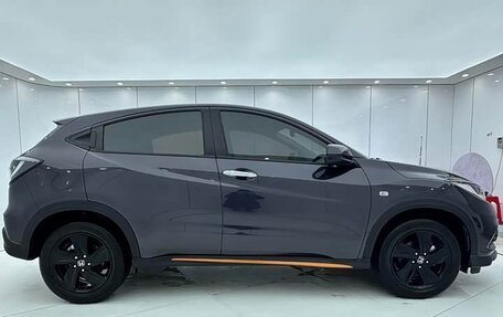 Honda Vezel, 2022 год, 1 357 000 рублей, 8 фотография